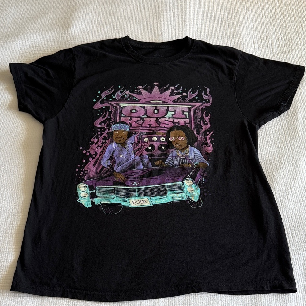 Outkast Black Graphic Tee / L